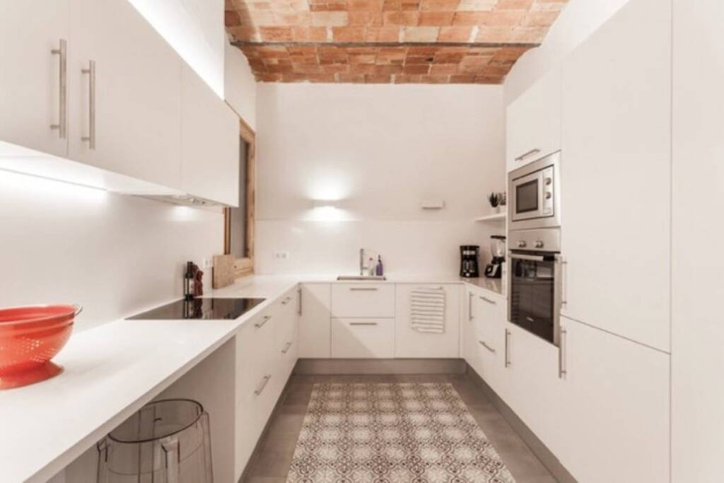 Fully equipped modern kitchen