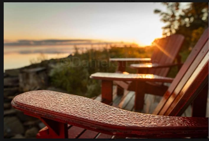 Oceanfront Oasis gallery image 3