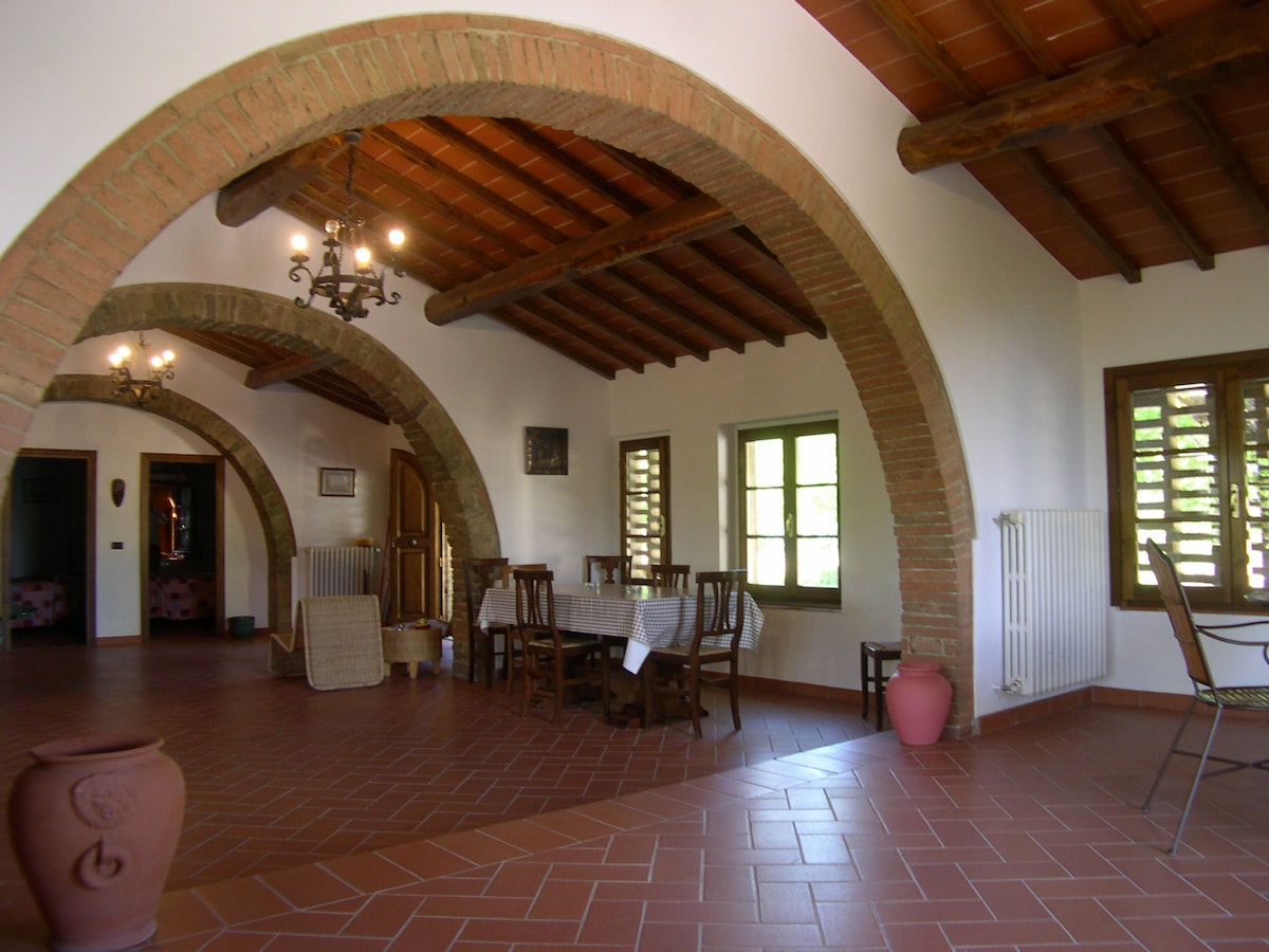 Popular Airbnb listing: apartment villa avanella 3 - barn in Certaldo