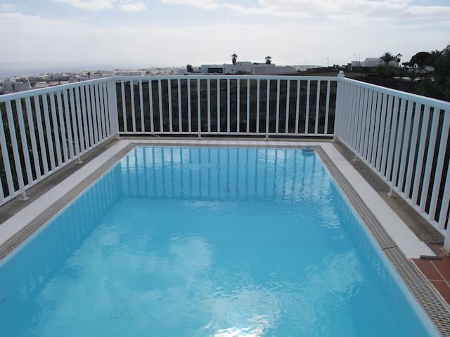 CASA LA TAHONILLA, EN TÍAS