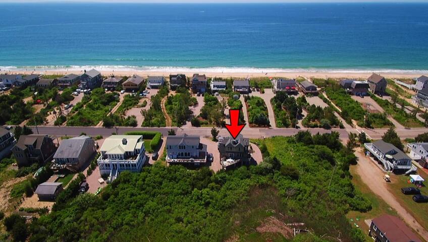 Modern Beach House in Westerly, RI gallery image 4