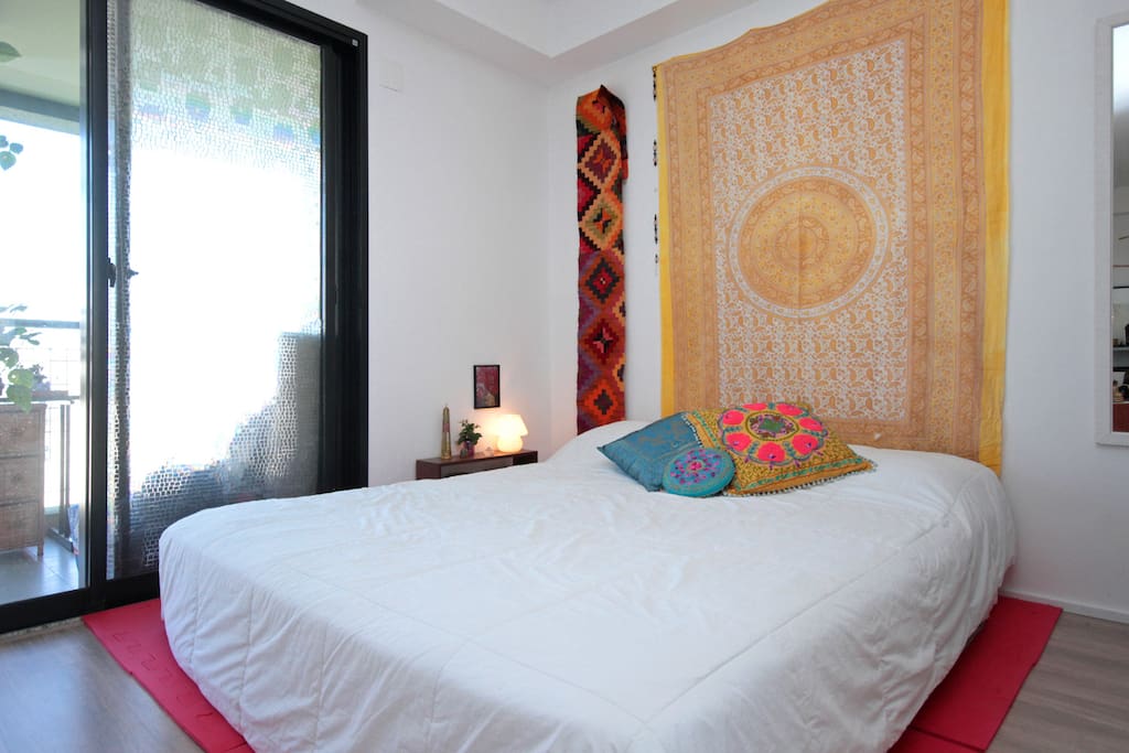Quarto
cama queen