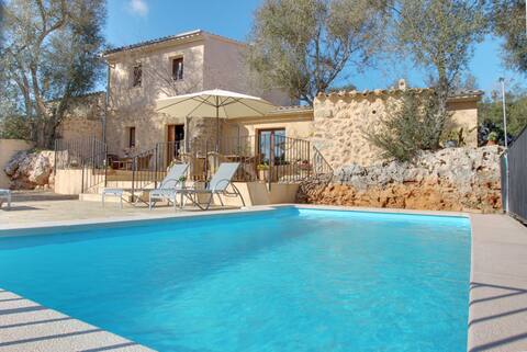 Finca Eriçal: Great finca with pool and garden