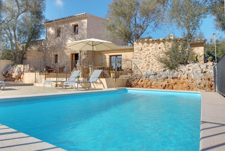Finca Eriçal: Great finca with pool and garden