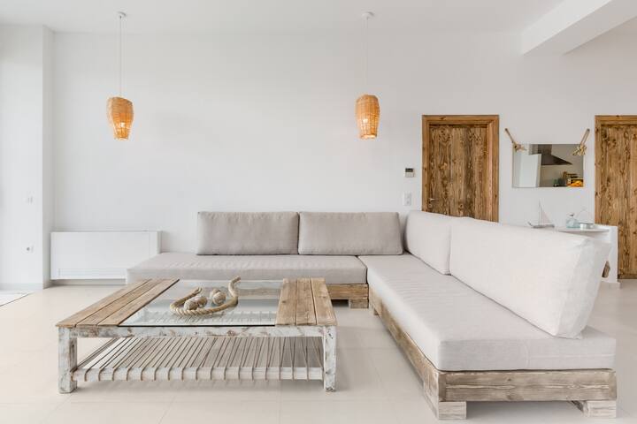 Rustic Minimalist Home with Outdoor Pool gallery image 2