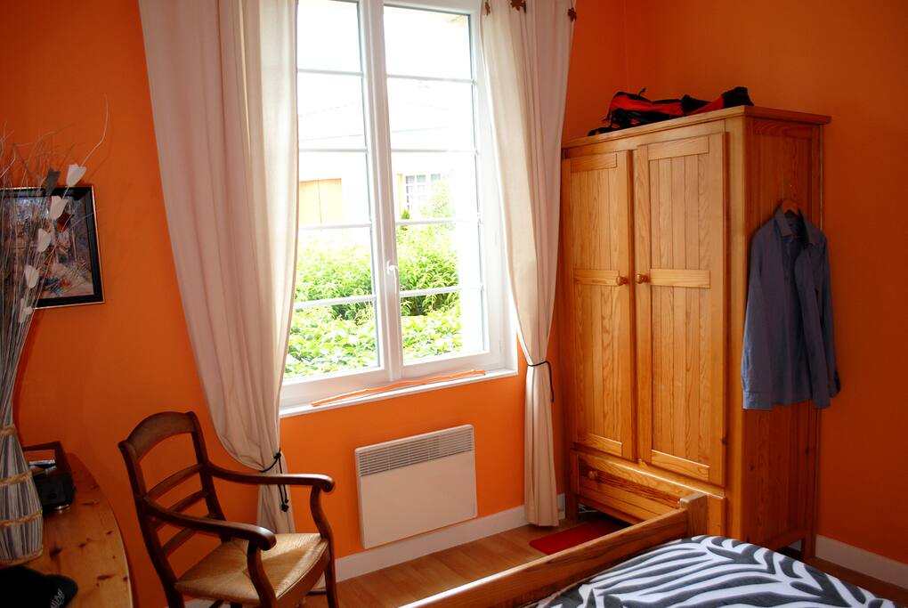 Chambre lit double vue 2