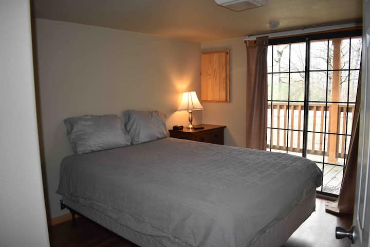 Chambre avec lit queen size