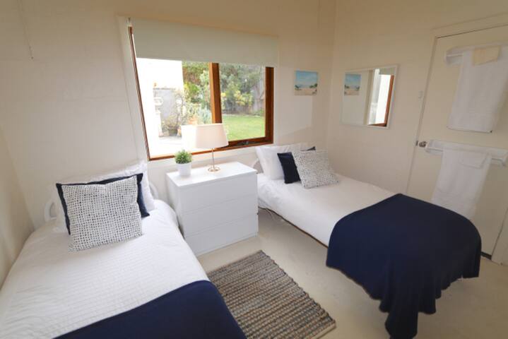 Front Beach Cottage On The Beach Houses For Rent In Robe