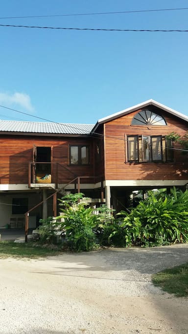 Side Entry to Tree House