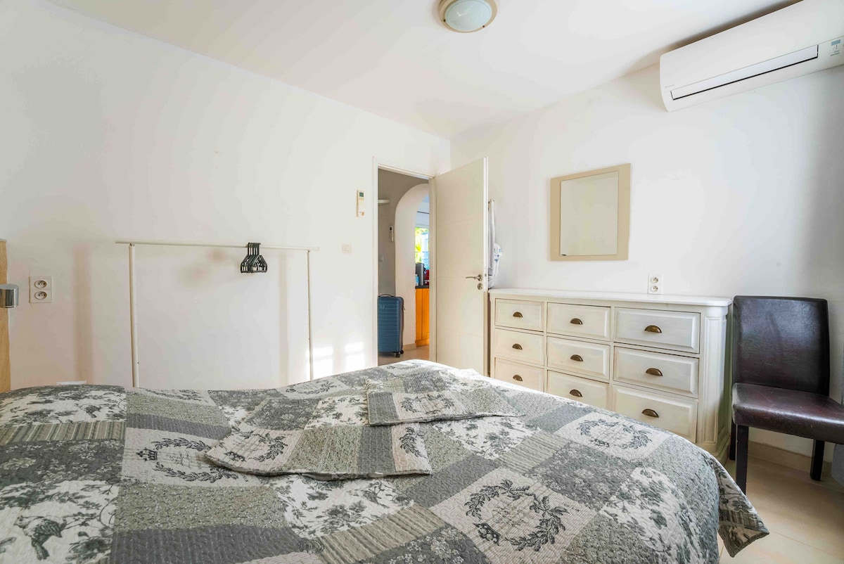 غرفة النوم 1