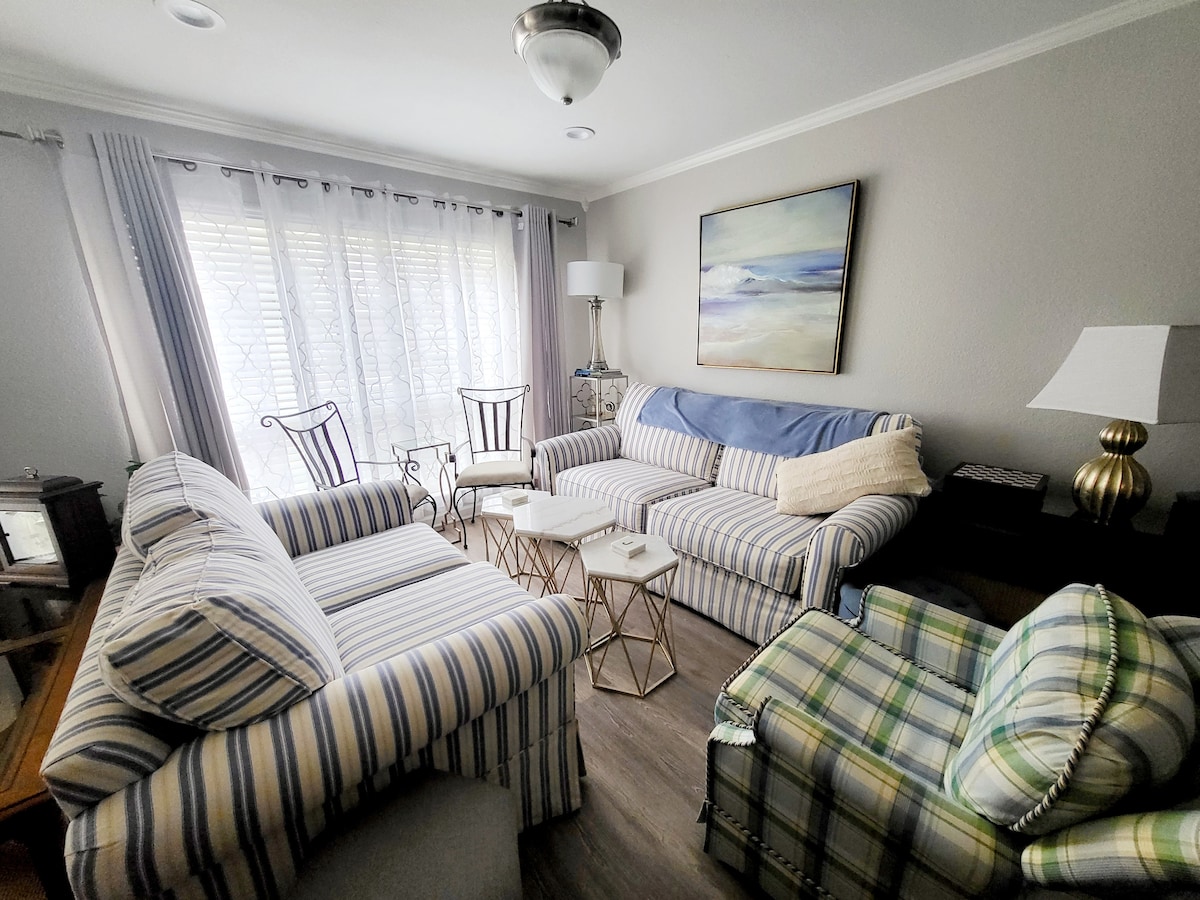 Suite in updated townhome