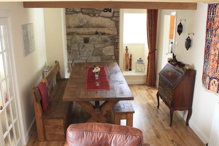 Fountain House: cozy cottage in historic village
