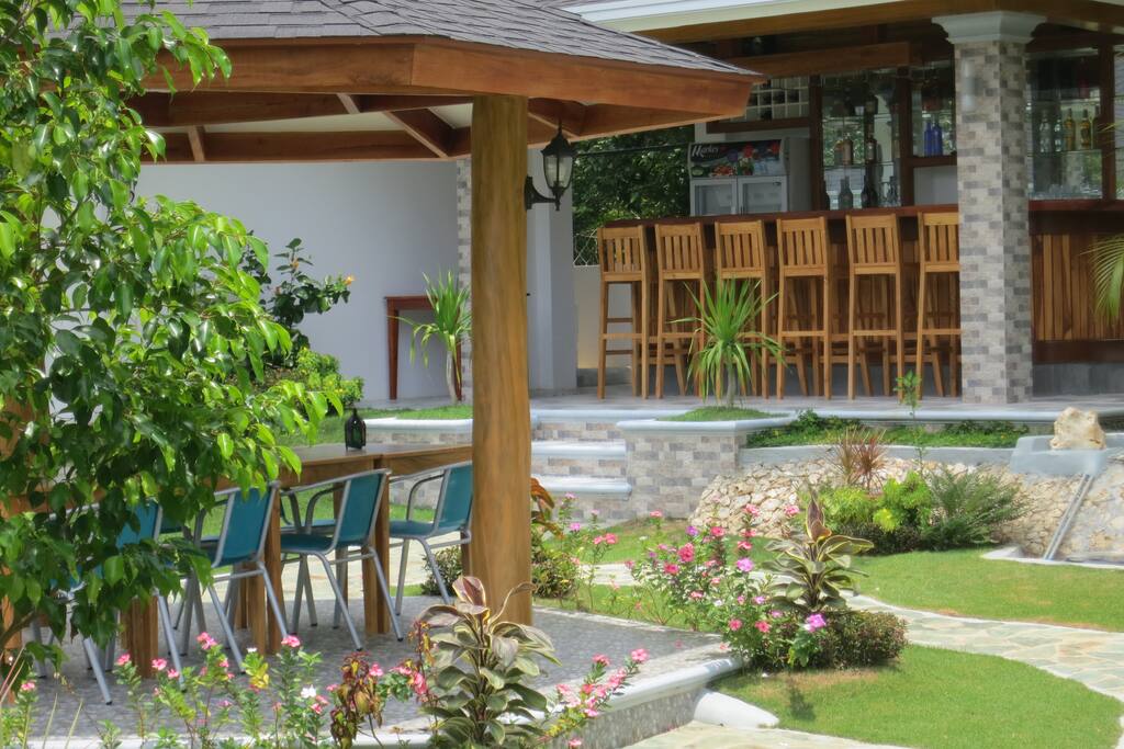 Bar and Gazebo restaurant