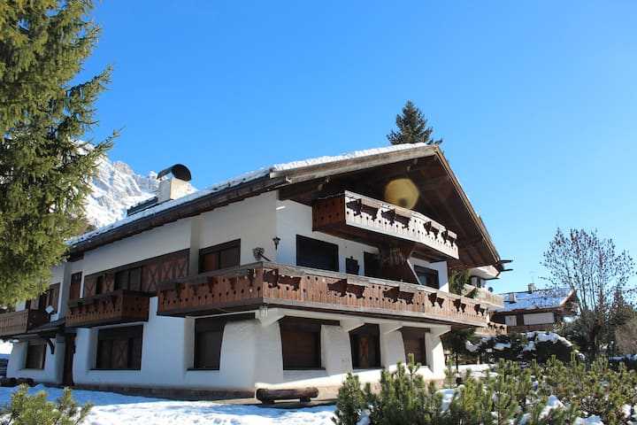 Elegante E Accogliente Mansarda - Cortina d'Ampezzo