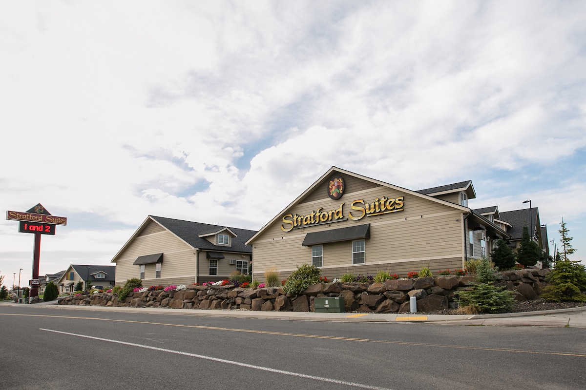 Mid-Luxury Extended Stay-2 Bedroom - Hotels for Rent in Airway Heights,  Washington, United States - Airbnb