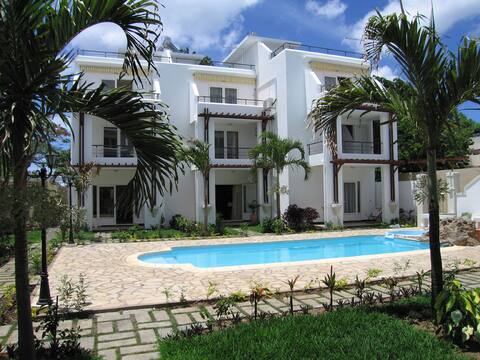 Apartment Opposite The Sea
