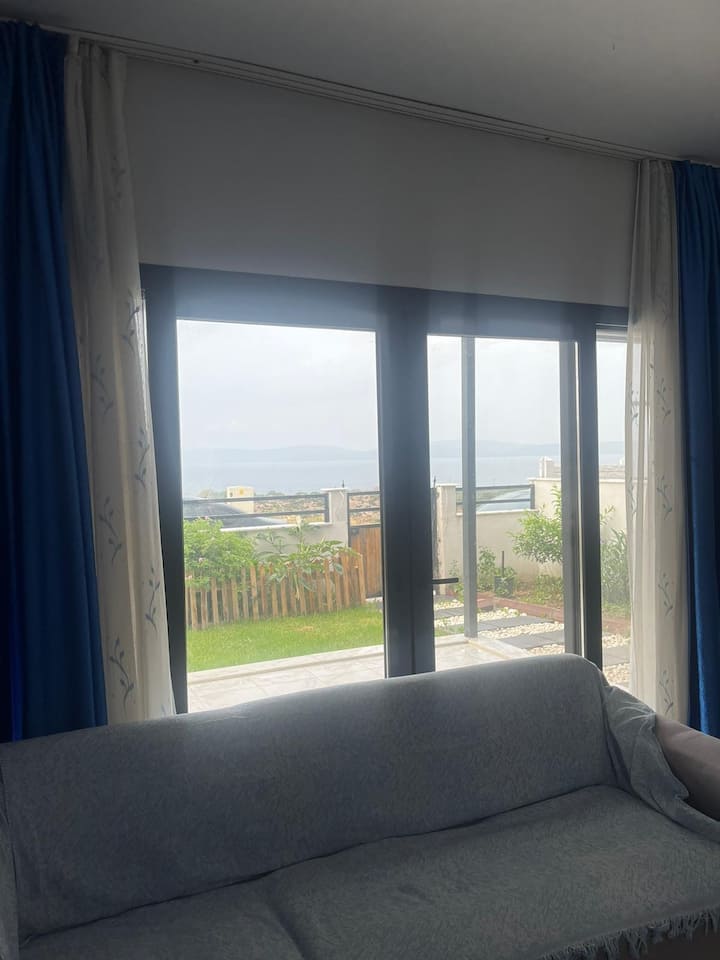 Jakuzili Sakin Huzurlu Deniz Manzaralı Villa - Mordoğan