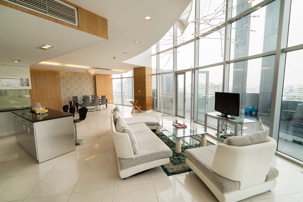 LUXURY PENTHOUSE 4BRS IN DISTRICT 1 - Bến Nghé의 로프트에서 살아보기 LUXURY PENTHOUSE 4BRS IN DISTRICT 1 - Bến Nghé의... 