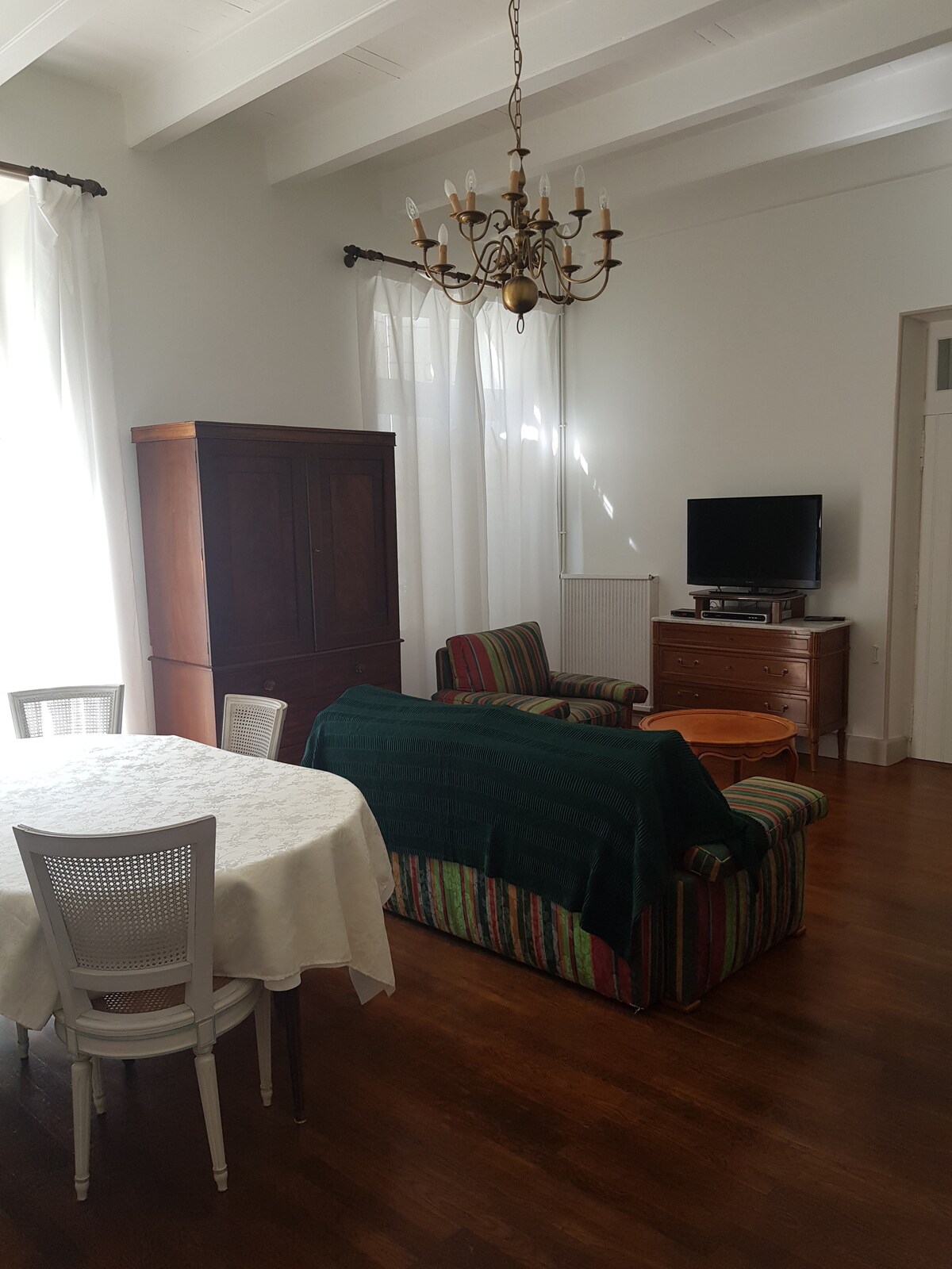 Airbnb con migliori performance: Family home in a wooded park a Anduze