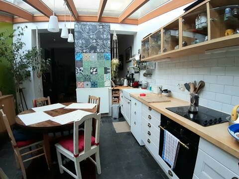 The little house in the cul-de-sac. For families