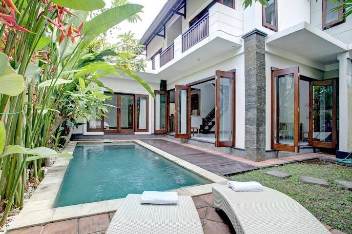3 Bed Rooms Villa - Very central in Seminyak Kuta