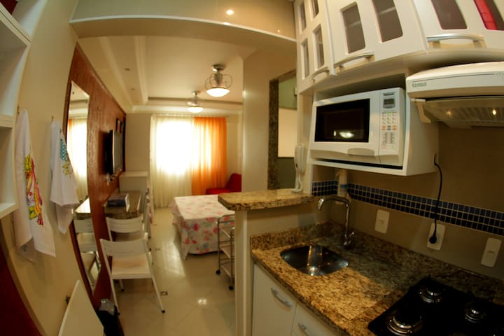 Studio "Decorated" 2 blocks from the sea! Bal Camboriú!