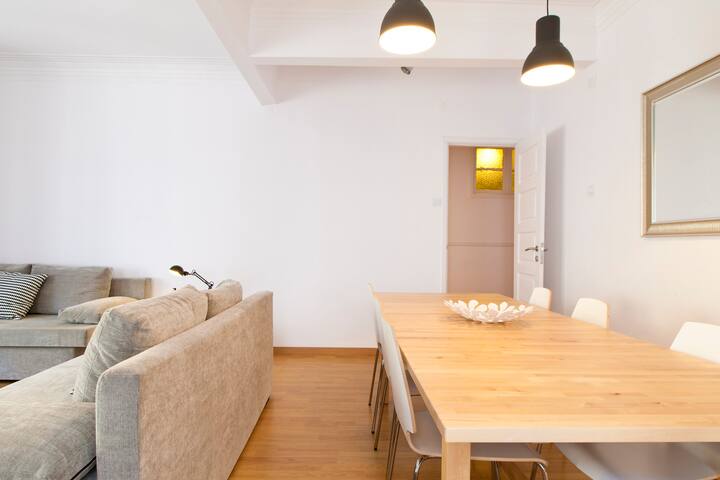 Central Chiado 2E by Central Hill gallery image 4