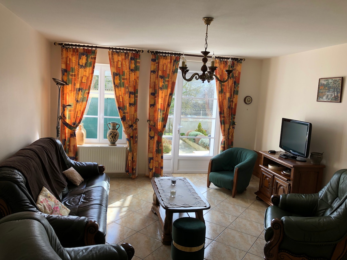 Popular Airbnb listing: Le Bastillon: Champenois Winegrower's House in Marne