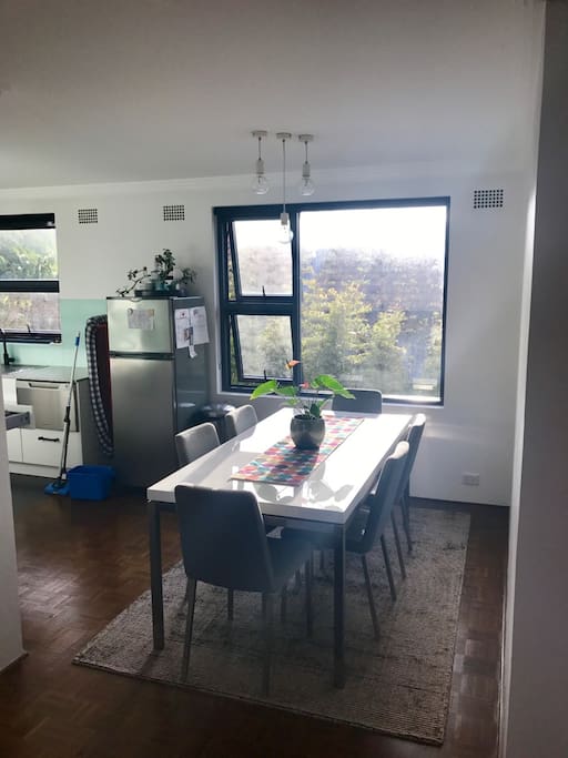 Dining & Kitchen