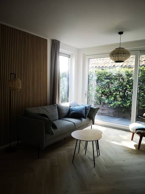 Top Airbnb: Beautiful guest suite with patio in Wijk 00