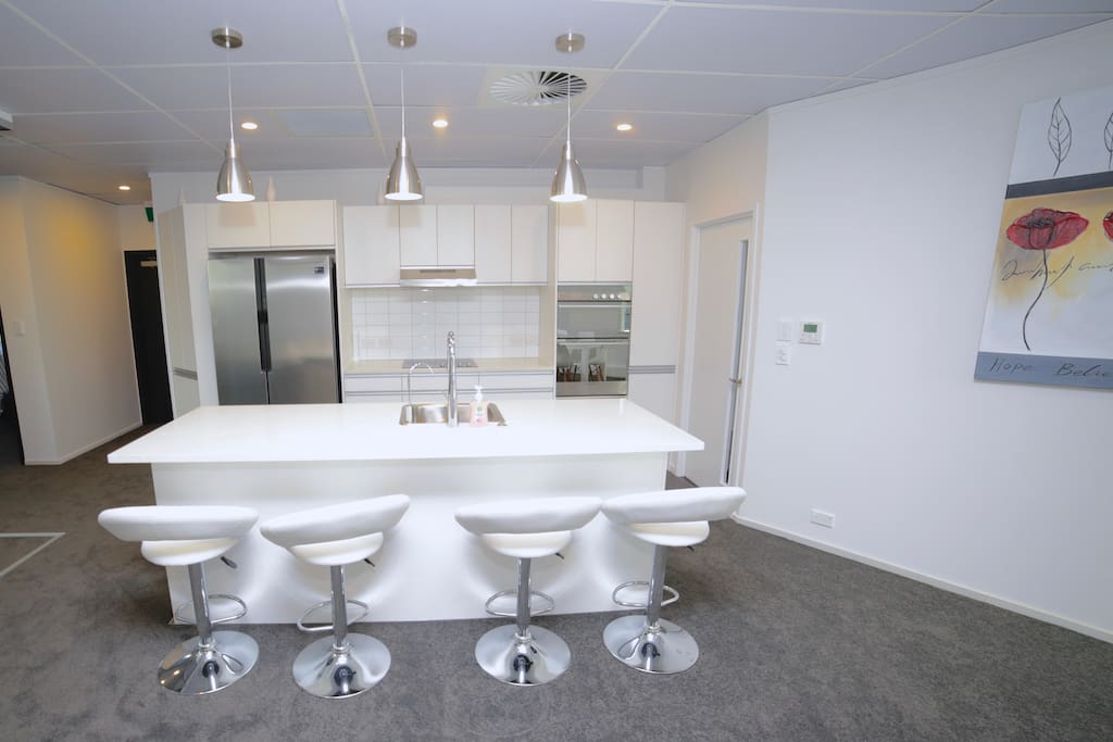 Kitchen showing the breakfast bar