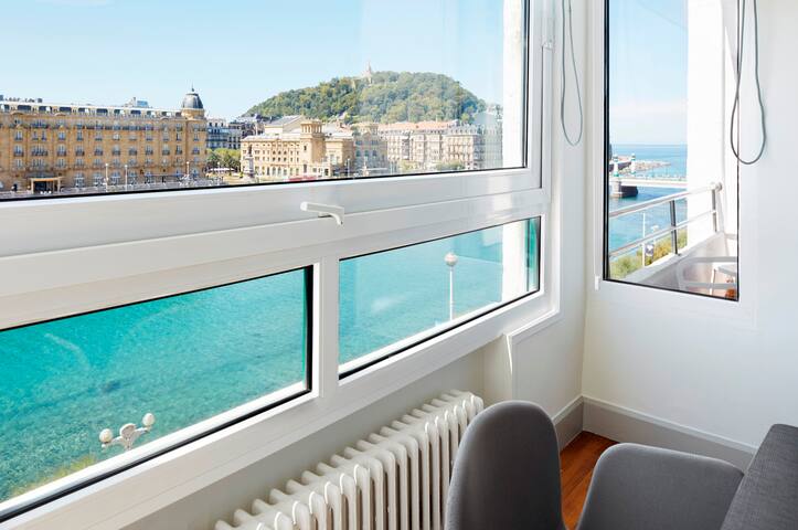 Okendo by FeelFree Rentals gallery image 4