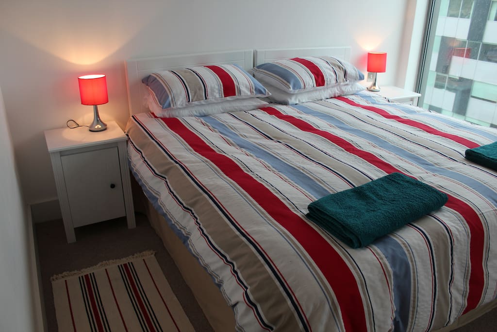Kingsize bed