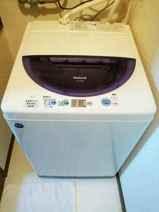 共用洗濯機は3Fシャワールーム隣です。洗剤はご用意下さい。