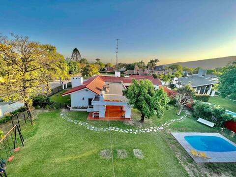 Huge House w/Pool, Grill, Garden in Yerba Buena