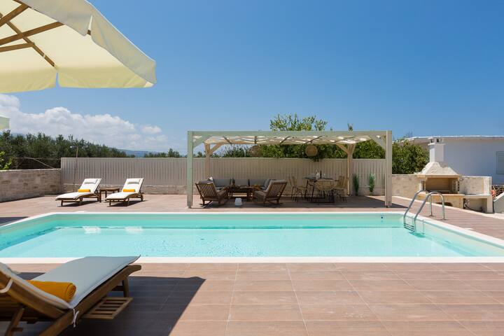 Anesis Villa, with Private Pool & BBQ gallery image 3