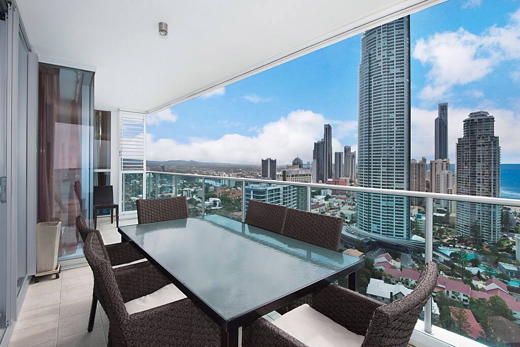 Views of Surfers Paradise and the Hinterland
