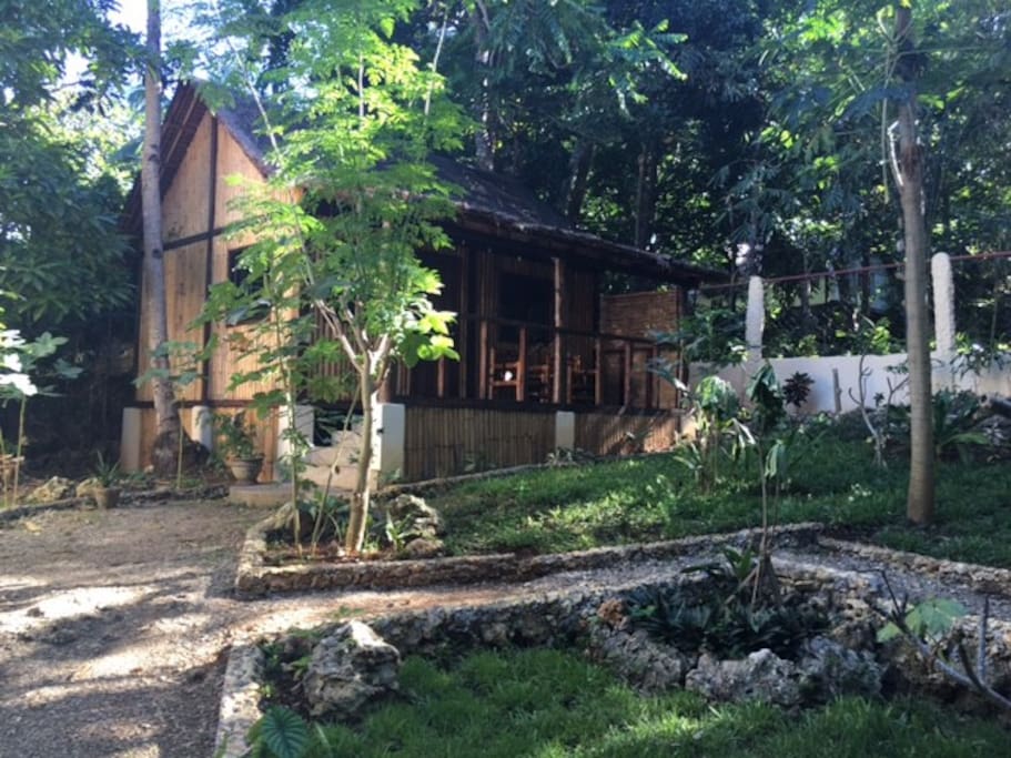 LITTLE Bulabog House