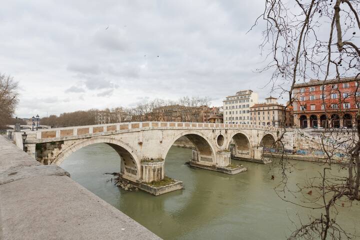 FromHometoRome – Wanderlust vacation rental gallery image 3