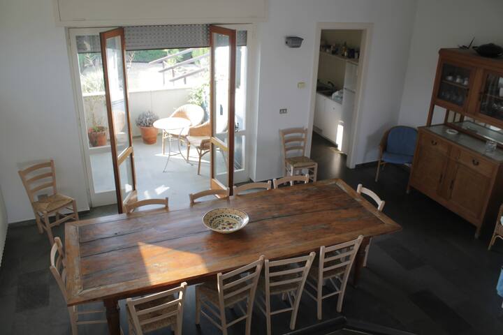 Design 4 bed home in the center of Otranto gallery image 4