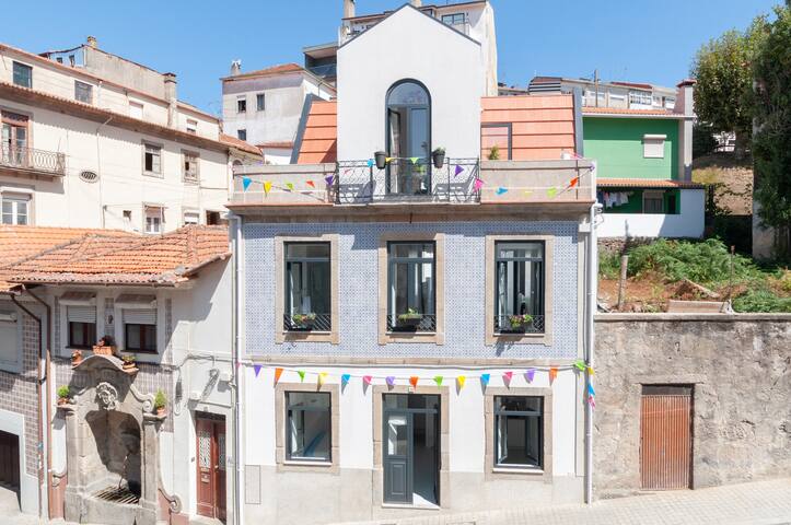 Amazing View & Patio ‒ Redesigned Historical House gallery image 5