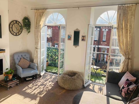 Cosy flat close to Exeter quay and city centre