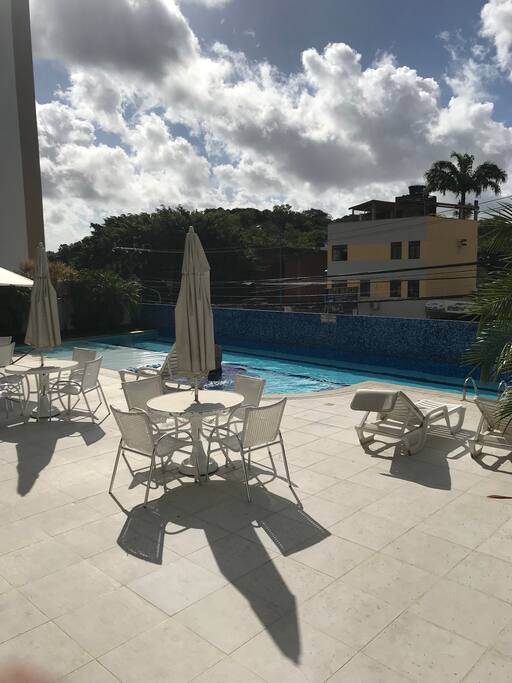 Sob os raios do sol, poderá melhorar sua melanina.