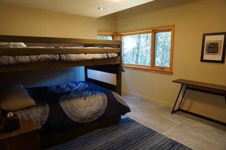 Bunkbed Room. Double over double with a twin trundle. Blackout shades on the windows.