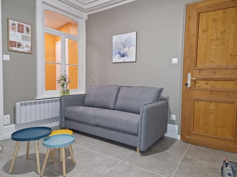 Popular Airbnb listing: Beautiful Ground Floor Apartment/Hyper Center in Saint Omer