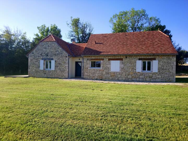 Gite au coeur du Lot Maisons à louer à Lepouzat, Ussel, France Airbnb
