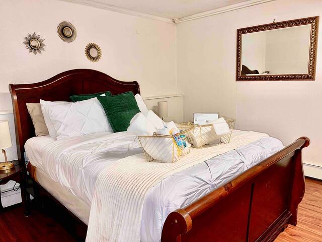 Listing in Poughkeepsie-Newburgh-Middletown