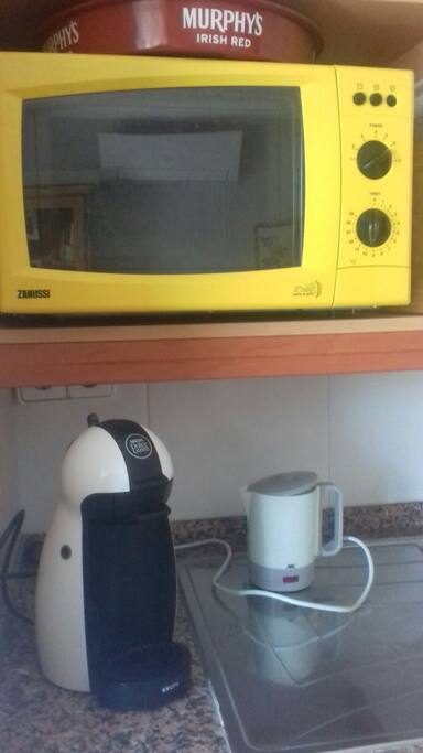 Cafetera y hervidor de agua