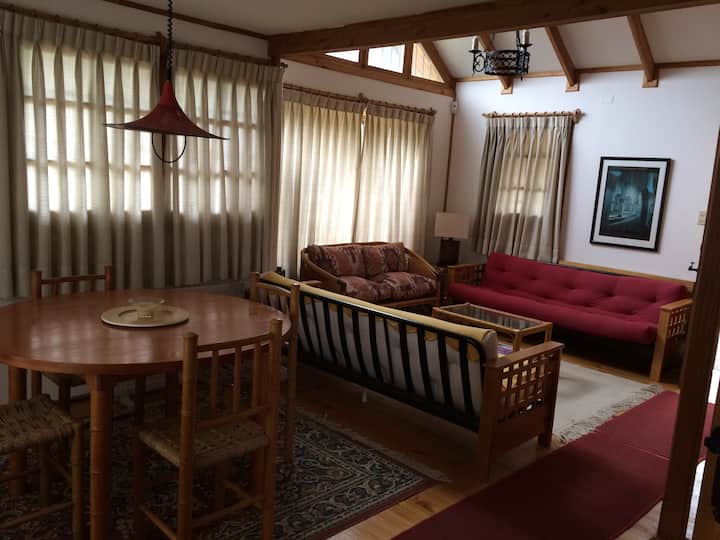 ห้องรับประทานอาหารและห้องนั่งเล่น