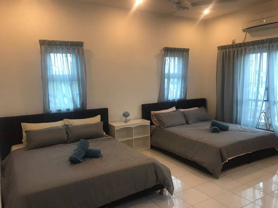 Room 1 × 2 queen size bed